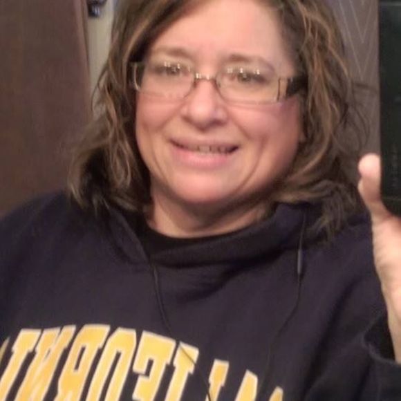 Meet your Posher, Sandy - Picture 1 of 1